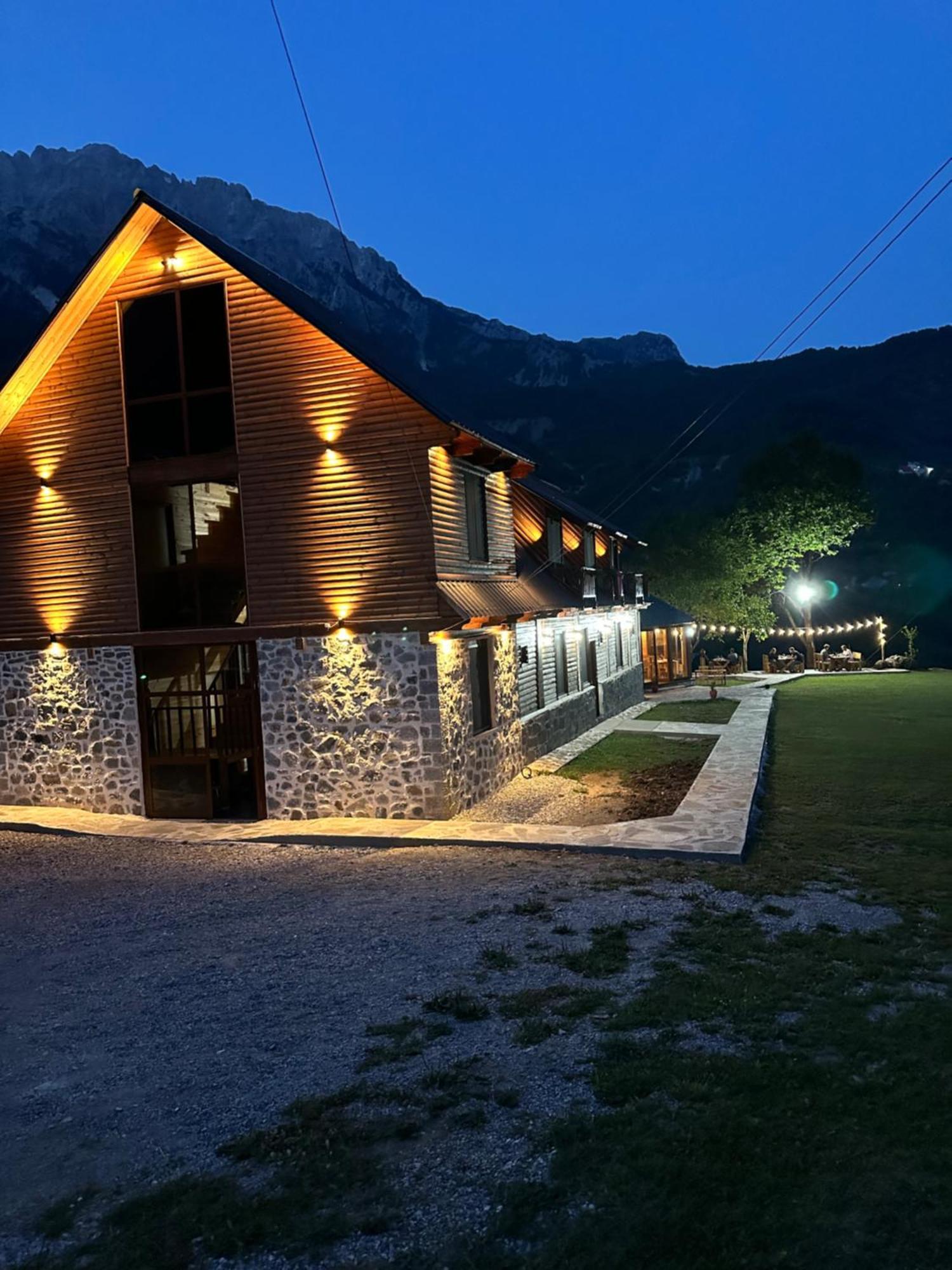 Hotel Royal Land Theth Zewnętrze zdjęcie