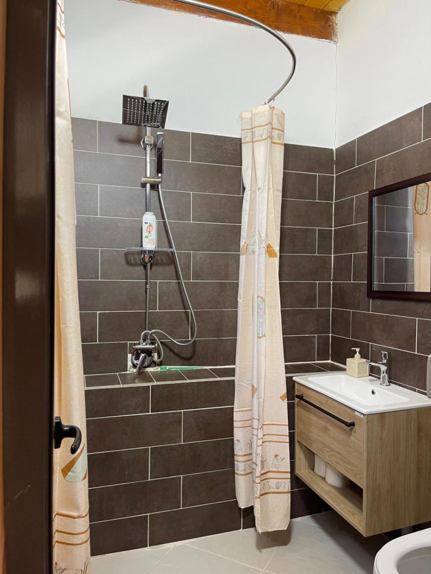 Hotel Royal Land Theth Zewnętrze zdjęcie